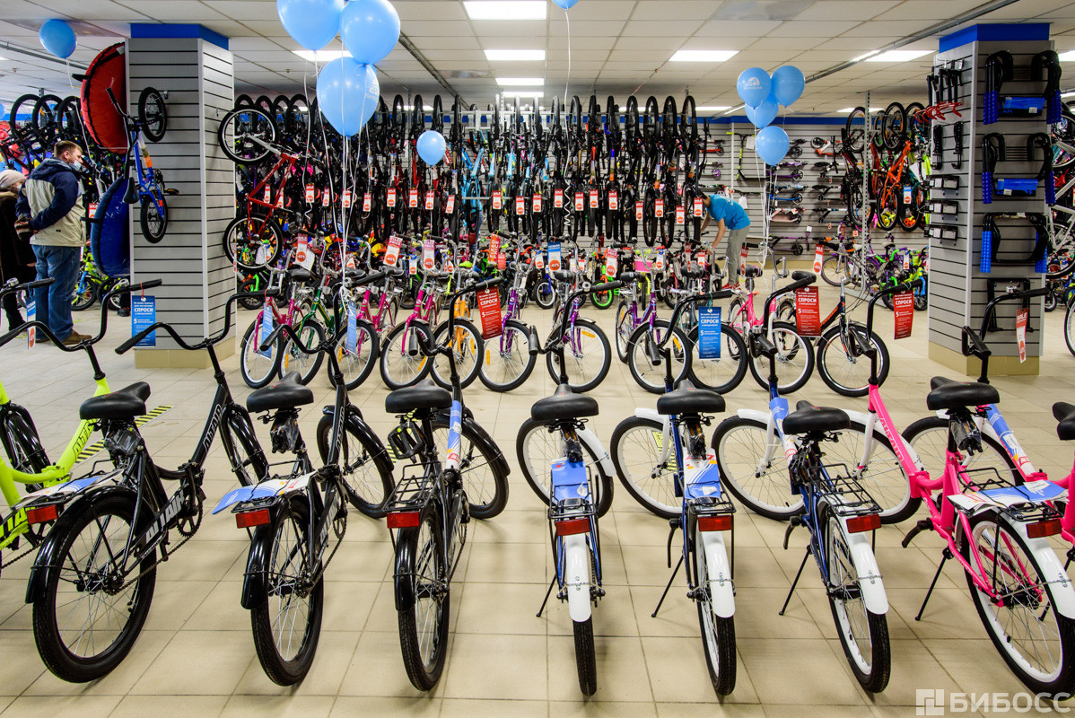 Телефон магазин велосипед. Магазин велосипедов. Спортивные товары велосипеды. Велосипедный магазин. Рынок велосипедов.