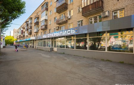 фасад магазина автозапчастей