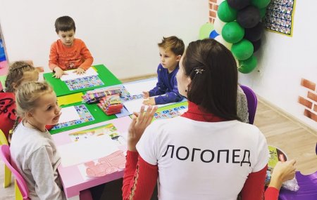 Логопедическое занятие строго один раз в месяц