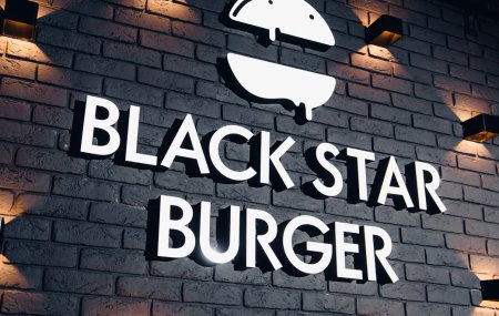 Black Star Burger вывеска