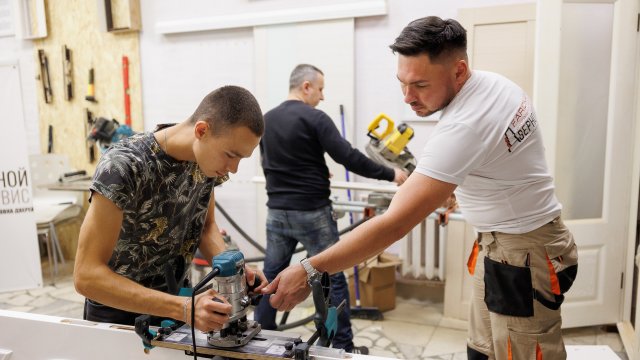 работа дверной сервис
