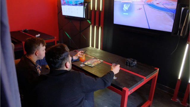 Франшиза APEX