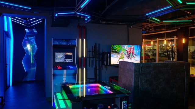 Франшиза APEX