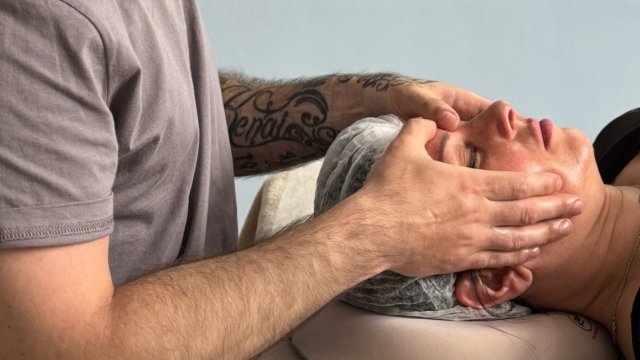 Франшиза Руки к Телу