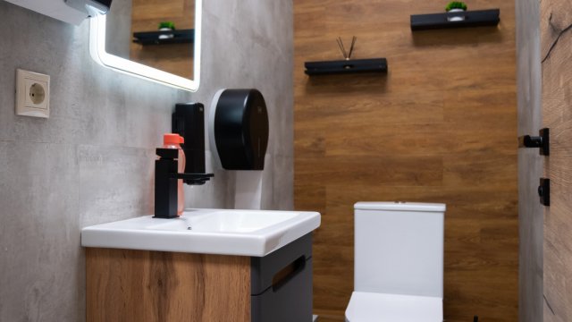 Франшиза Руки к Телу