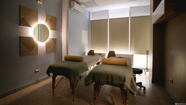 Франшиза Руки к Телу