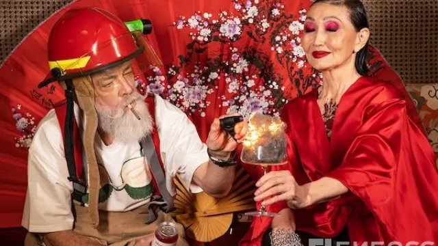 Франшиза Моя пьяная бабушка летит в Сингапур