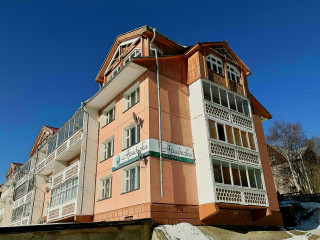 Продаётся гостиница на Байкале в п.Листвянка