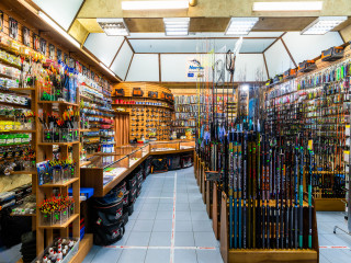 Розничный магазин рыболовных товаров