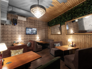 Заведение в центре Симферополя Gosty Bar