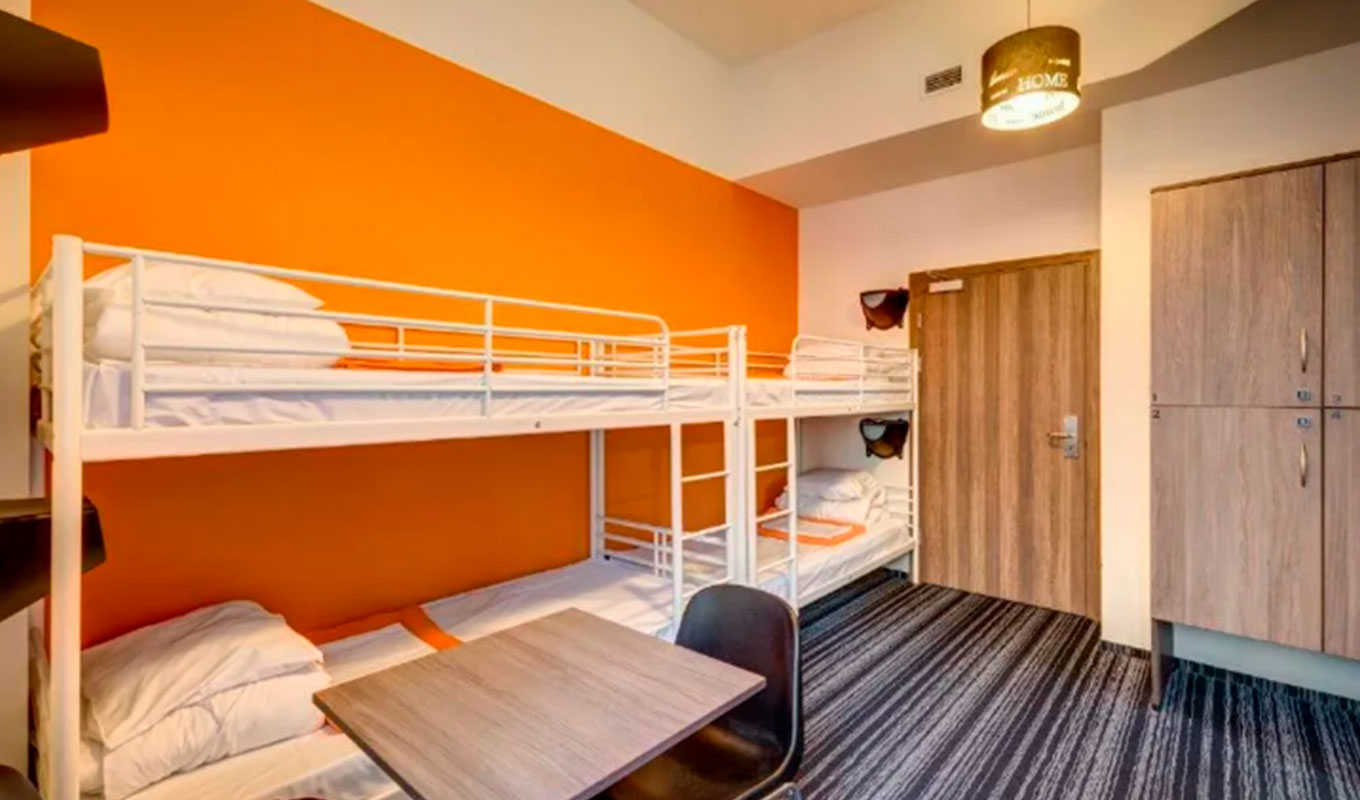 Гостиница хостел. Хостел. Хостелы бронировать. Хостелы в москве. Хостел кадры из фильма.