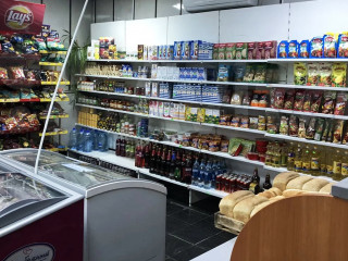 Прибыльный продуктовый магазин в хорошем районе