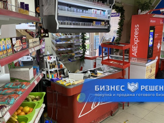 Продуктовый магазин в центральном районе Москвы