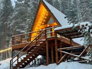 Глэмпинг, расположенный в 5 минутах от горнолыжного курорта Солнечная Долина