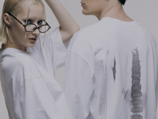 Бренд мужской и женской одежды премиум сегмента.