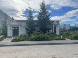 Рыболовный магазин на пути к тур-маршрутам Кольского полуострова: магазин с товарным остатком