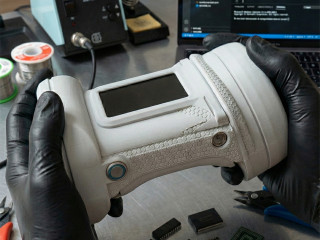 Готовый HealthTech продукт: Производство носимого БМС-гаджета (R&D + Патент).