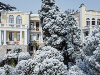 Действующий исторический отель на берегу моря