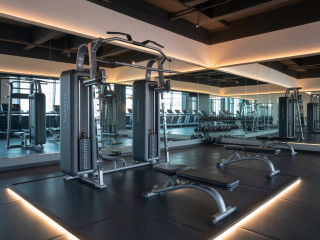 Крупный фитнес клуб 1600 м2