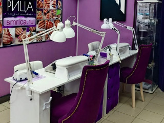 Студия маникюра с клиентской базой и командой