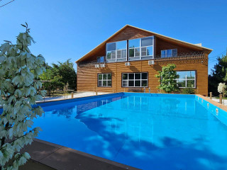 Рыболовно-туристическая база на Волге (Астраханская область, с. Замьяны)