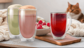 Вкусы моти, ягод, кешью, шпината! Новые горячие напитки в меню «Русского аппетита»!