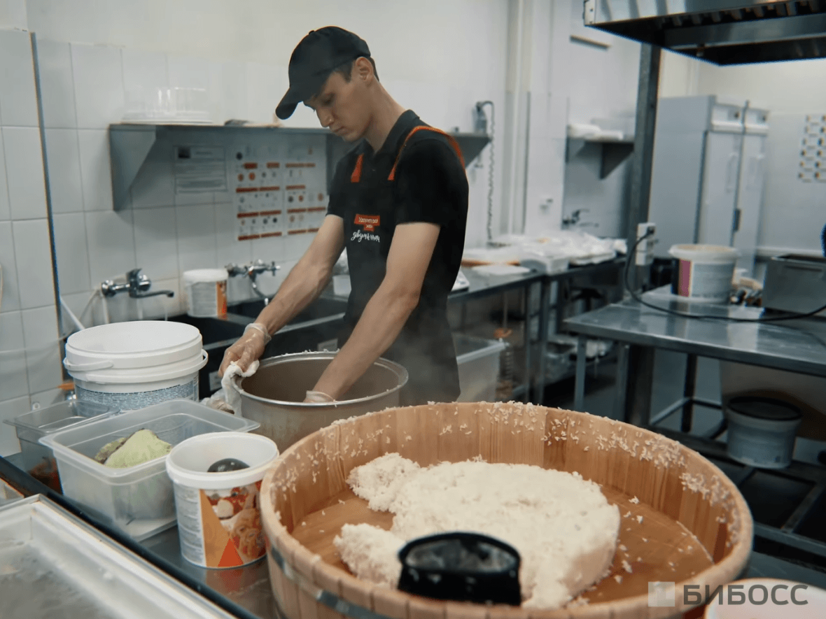 Кухня Ёбидоёби, приготовление суши и роллов