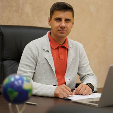 Андрей Никифоров