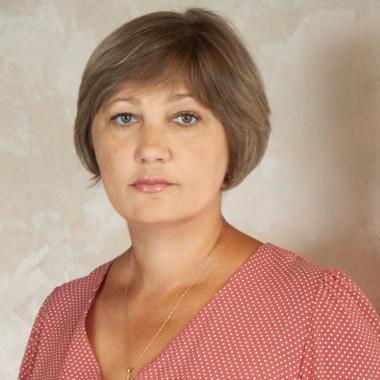 Елена Попова