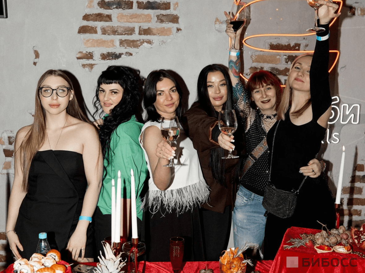 Команда Ёбидоёби на корпоративе