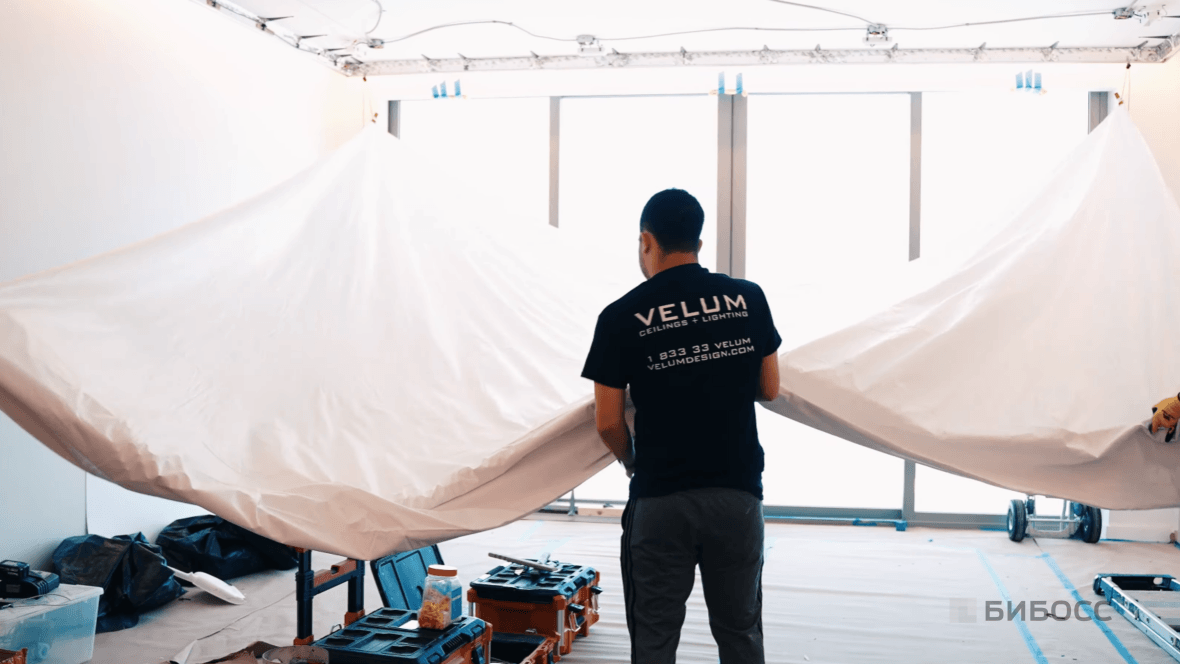 установка натяжных потолков в квартире