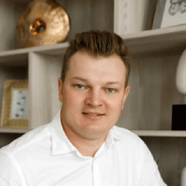 Артем Шустилов