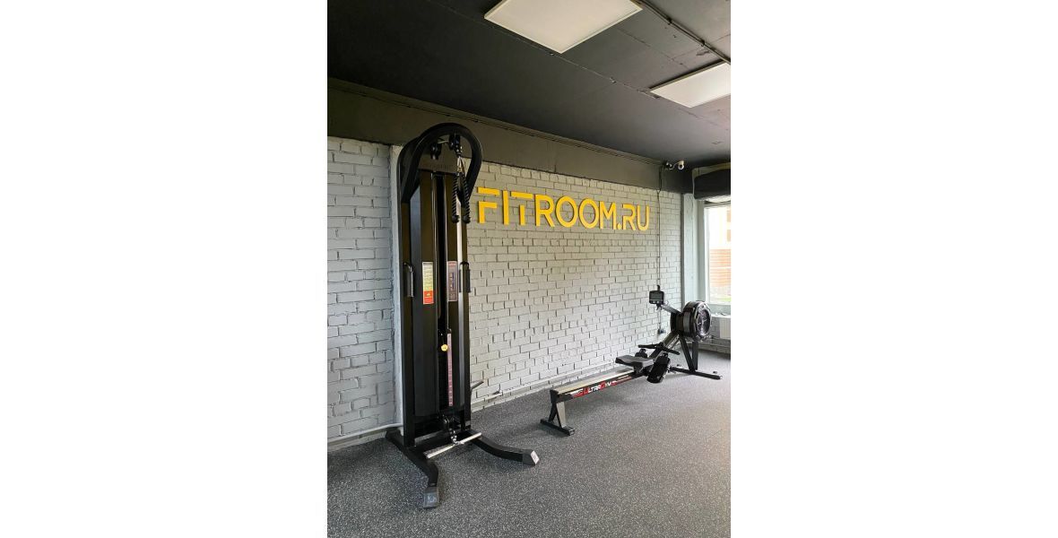 Фитнес-студия FITROOM.RU в г.Санкт-Петербург, ул. Оптиков, д.37.