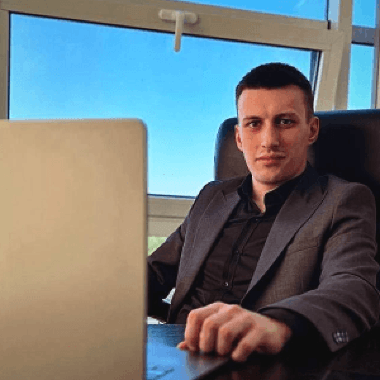 Алексей Иванов