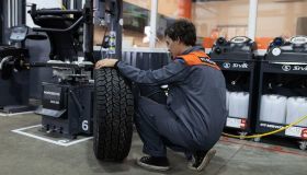 Авито и FIT SERVICE “переобувают” машины бесплатно