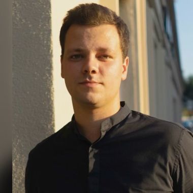 Александр Волков