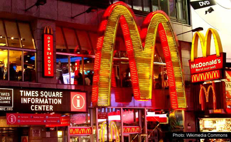 Для того, чтобы открыть ресторан Макдоналдс, франчайзи должен обладать необходимым капиталом и опытом